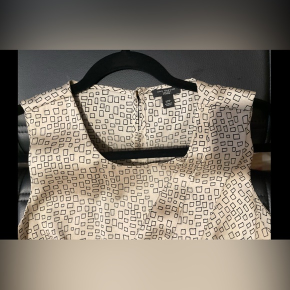 Ann Taylor Top - Picture 2 of 2